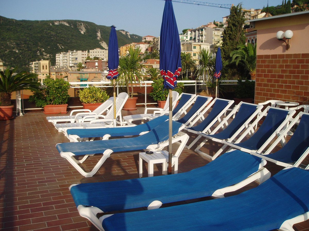 hotel-careni (1)