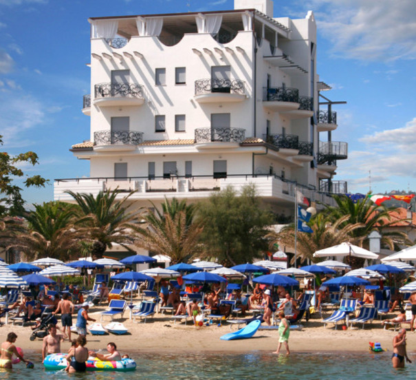 hotel_sympathy_1