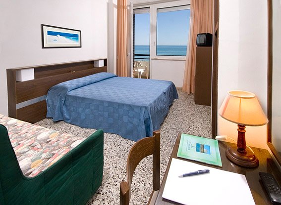 phoca_thumb_l_hotel-turistica-camera