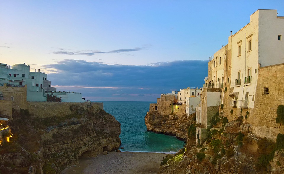 polignano-3114690_960_720