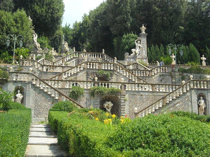 Camelie & Ville Toscane ETLI