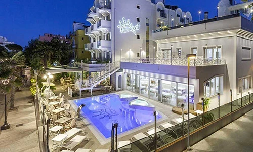 hotel_royal_campaign_0