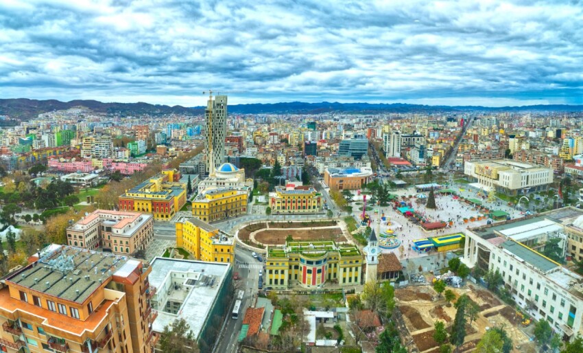 albania-tirana-piazza
